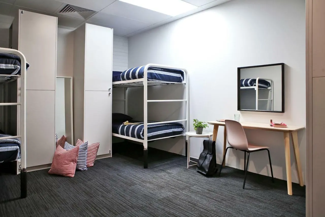 Spinners Hostel 퍼스 0*,